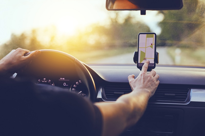 Carro com GPS no celular