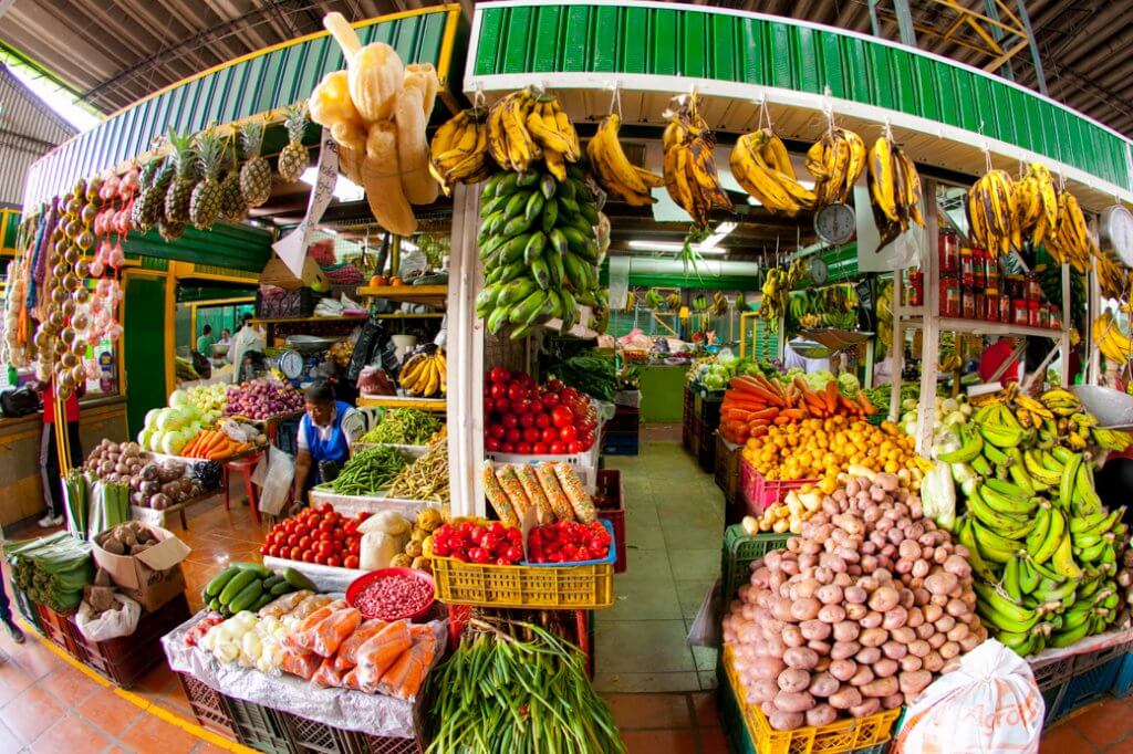 O Mercado Minorista em Medellín