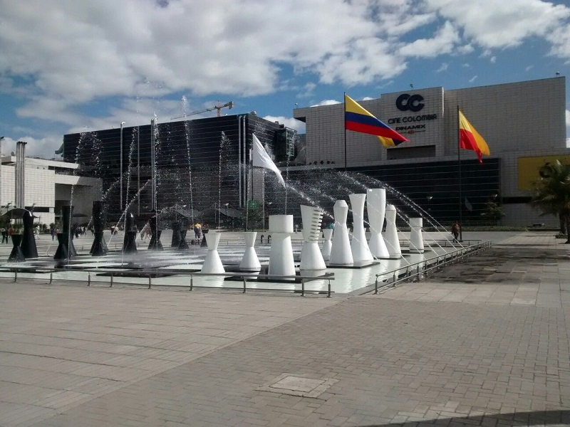 Praça do Centro Comercial Gran Estacion em Bogotá