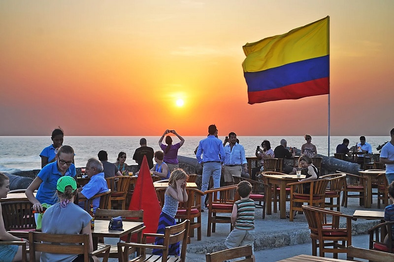 Por do sol no Cafe del Mar em Cartagena