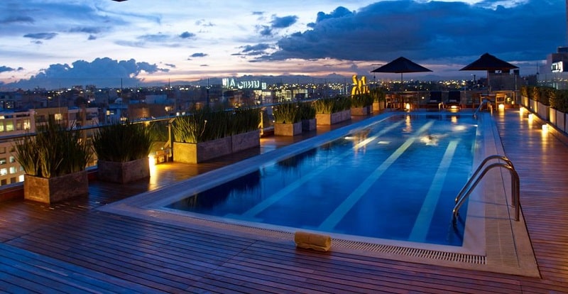 Hotel com piscina e vista para Bogotá na Colômbia
