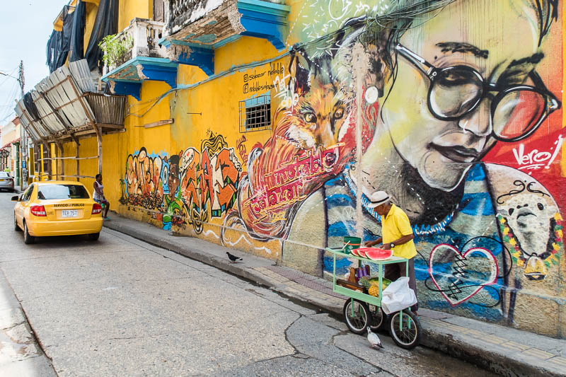Muro colorido em Cartagena