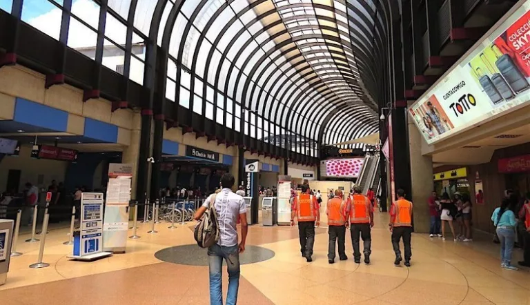 Como ir do aeroporto de Medellín até o centro turístico