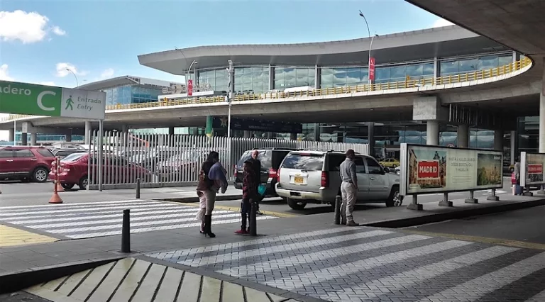 Transfer do aeroporto de Bogotá ao centro turístico