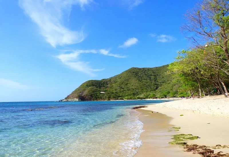 Praia Taganga em Santa Marta na Colômbia