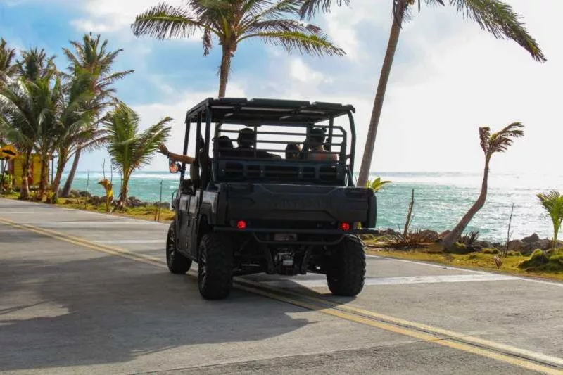 Carrinho estilo Jeep em San Andrés