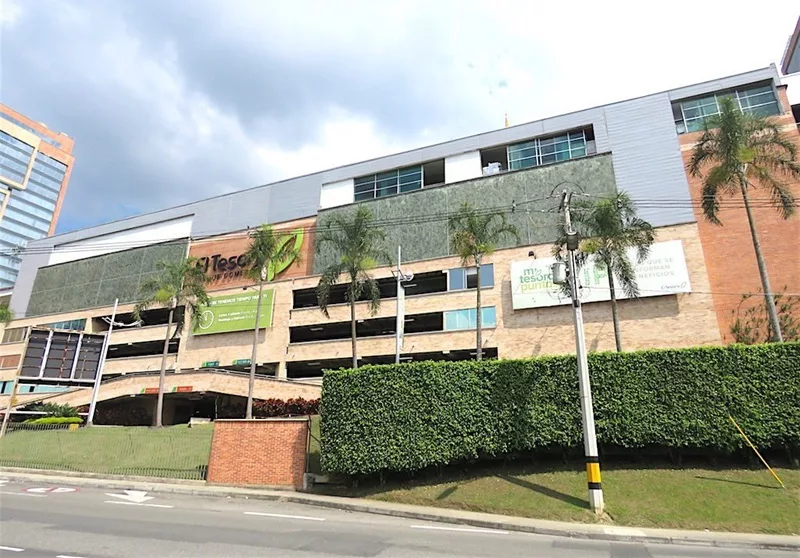 Fachada do shopping El Tesoro Parque Comercial em Medellín