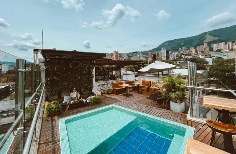 Área de lazer de hostel em Medellín